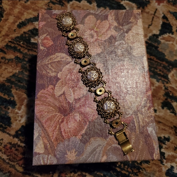 Magical Dreams Fairytale Bracelet - Picture 6 of 8
